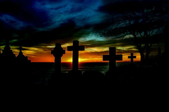 Immagine cimitero all'alba